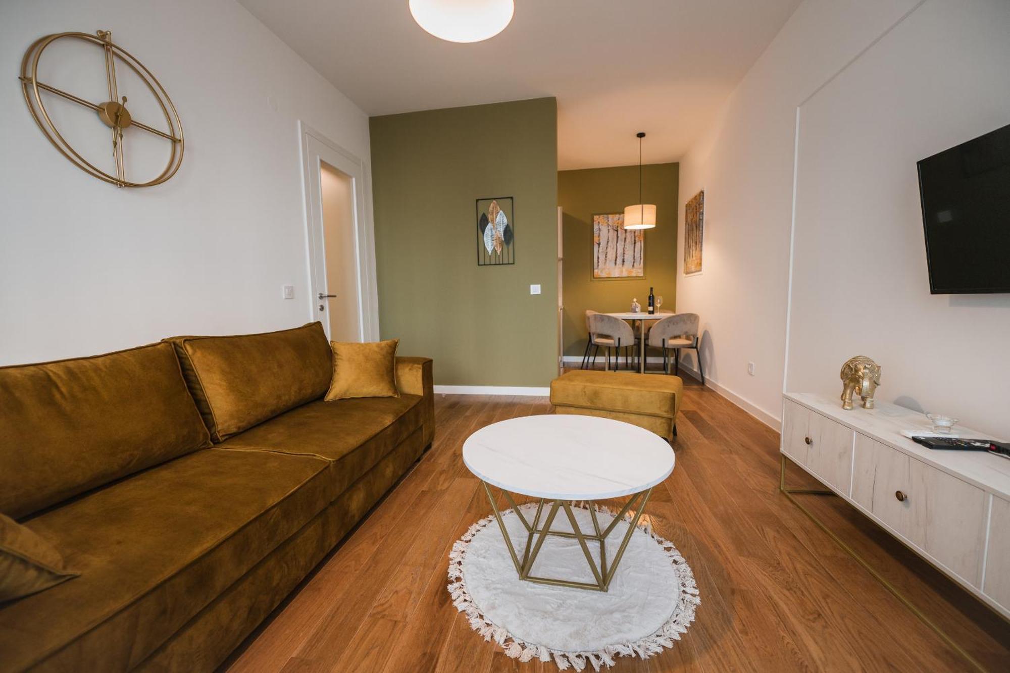 Apartman City Charm Banyaluka Dış mekan fotoğraf