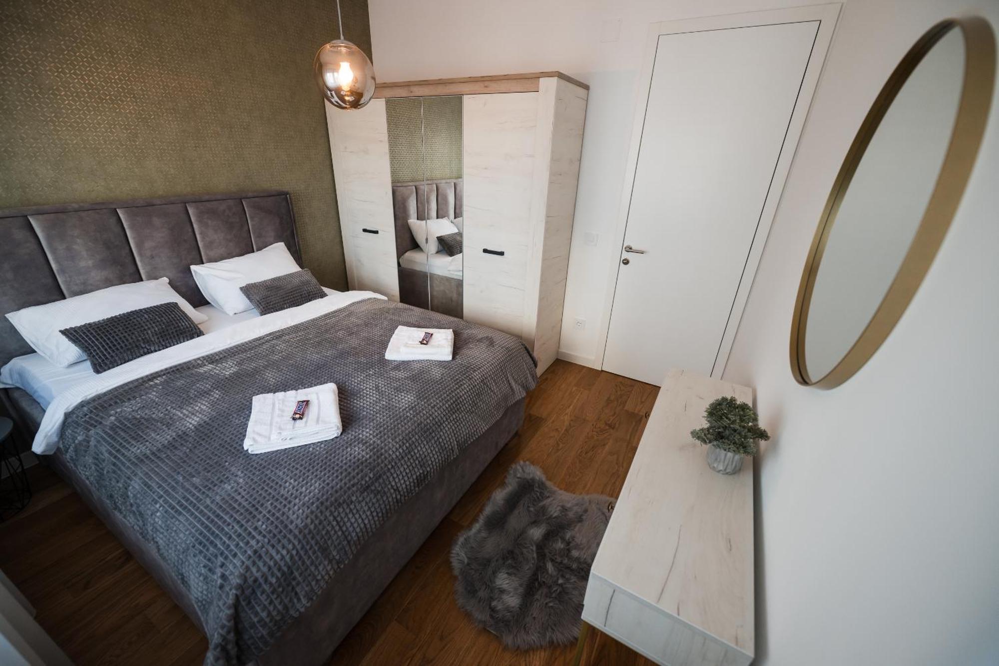 Apartman City Charm Banyaluka Dış mekan fotoğraf